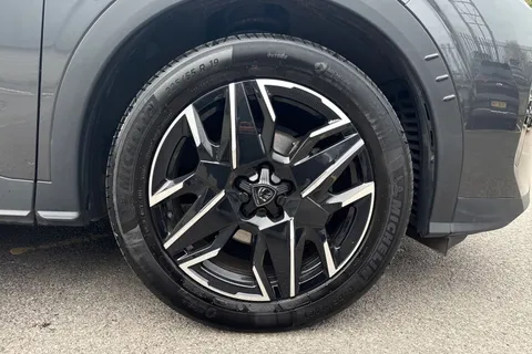 FT74ADZ PEUGEOT 3008 1.2 Allure e-DSC6 Euro 6 (s/s) 5dr Thumbnail #23