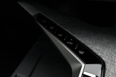 FT74ADZ PEUGEOT 3008 1.2 Allure e-DSC6 Euro 6 (s/s) 5dr Thumbnail #30