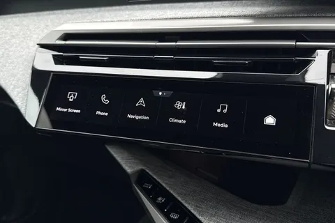 FT74ADZ PEUGEOT 3008 1.2 Allure e-DSC6 Euro 6 (s/s) 5dr Thumbnail #32