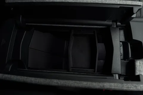 FT74ADZ PEUGEOT 3008 1.2 Allure e-DSC6 Euro 6 (s/s) 5dr Thumbnail #44