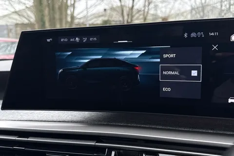 FT74ADZ PEUGEOT 3008 1.2 Allure e-DSC6 Euro 6 (s/s) 5dr Thumbnail #45