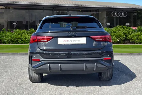 LM75JUY Audi Q3 Black Edition 35 TFSI  150 PS S tronic Thumbnail #5