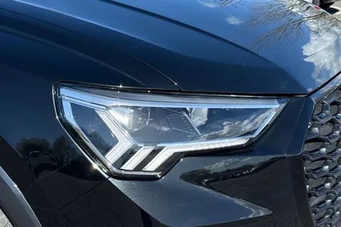 LM75JUY Audi Q3 Black Edition 35 TFSI  150 PS S tronic Thumbnail #9