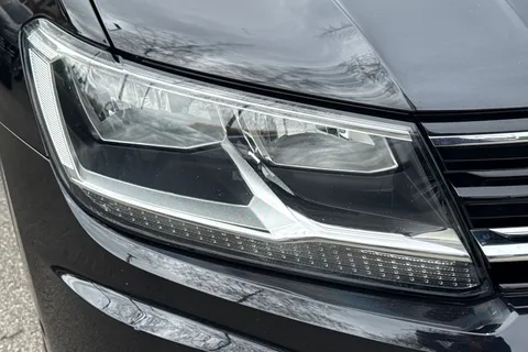 WM66WRT Volkswagen Tiguan 2.0 TDI BlueMotion Tech SE Navigation DSG 4Motion Euro 6 (s/s) 5dr Thumbnail #9