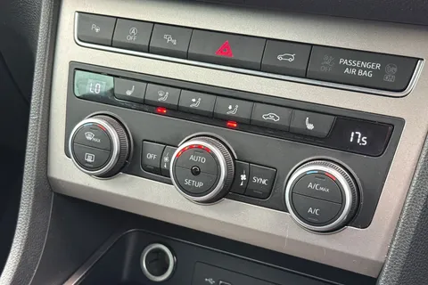 YR21DWD SEAT Ateca 2.0 TDI XPERIENCE Lux DSG Euro 6 (s/s) 5dr Thumbnail #21