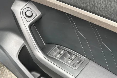 YR21DWD SEAT Ateca 2.0 TDI XPERIENCE Lux DSG Euro 6 (s/s) 5dr Thumbnail #23