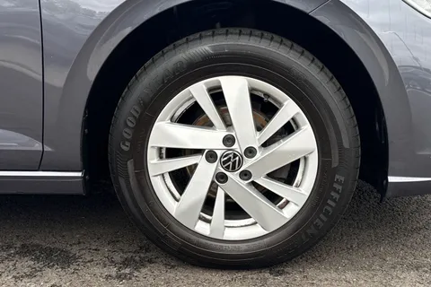 MK72LFN Volkswagen Polo 1.0 Life 5dr **REAR VIEW CAMERA** Thumbnail #10