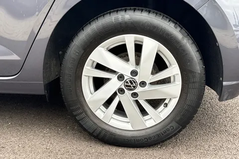 MK72LFN Volkswagen Polo 1.0 Life 5dr **REAR VIEW CAMERA** Thumbnail #12