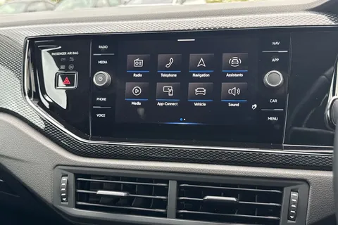 MK72LFN Volkswagen Polo 1.0 Life 5dr **REAR VIEW CAMERA** Thumbnail #16