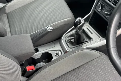 MK72LFN Volkswagen Polo 1.0 Life 5dr **REAR VIEW CAMERA** Thumbnail #22