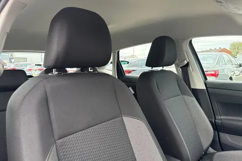 MK72LFN Volkswagen Polo 1.0 Life 5dr **REAR VIEW CAMERA** Thumbnail #23