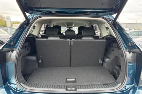 KS75HVF Volkswagen Tayron 1.5 eTSI Elegance 5dr DSG7 [7 Seat] **LEATHER** Thumbnail #8