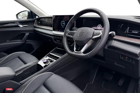 KS75HVF Volkswagen Tayron 1.5 eTSI Elegance 5dr DSG7 [7 Seat] **LEATHER** Thumbnail #15