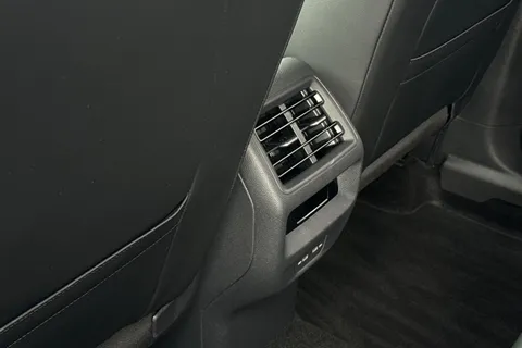 KS75HVF Volkswagen Tayron 1.5 eTSI Elegance 5dr DSG7 [7 Seat] **LEATHER** Thumbnail #36