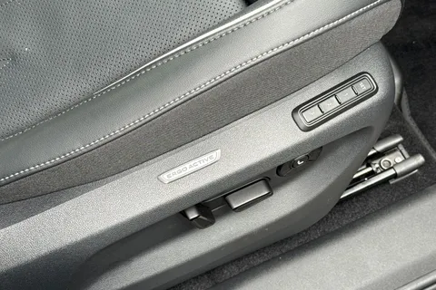 KS75HVF Volkswagen Tayron 1.5 eTSI Elegance 5dr DSG7 [7 Seat] **LEATHER** Thumbnail #38