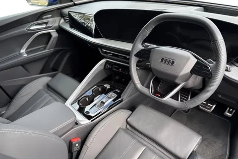 PX26JXN Audi Q5 2.0 TDI S line S Tronic quattro Euro 6 (s/s) 5dr Thumbnail #14