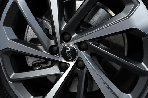 PX26JXN Audi Q5 2.0 TDI S line S Tronic quattro Euro 6 (s/s) 5dr Thumbnail #25