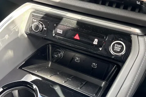 PX26JXN Audi Q5 2.0 TDI S line S Tronic quattro Euro 6 (s/s) 5dr Thumbnail #59