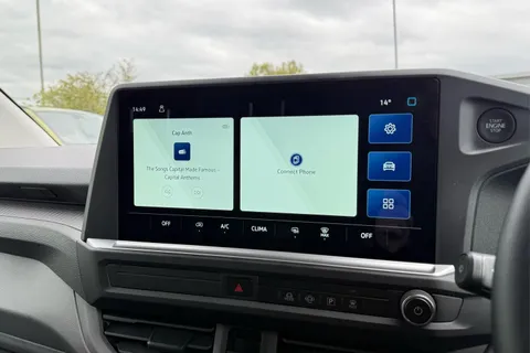 DA26EBU Volkswagen Transporter 2.0 TDI 110 Commerce Plus Van Thumbnail #17