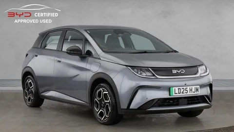 LD25HJM BYD Dolphin 60.48kWh Comfort Auto 5dr Thumbnail #1
