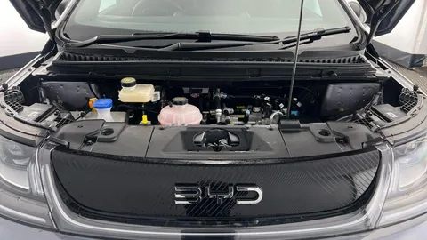 LD25HJM BYD Dolphin 60.48kWh Comfort Auto 5dr Thumbnail #16