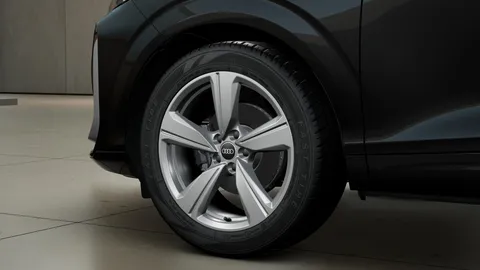  Audi Q3 1.5 TFSI S line S Tronic Euro 6 (s/s) 5dr Thumbnail #4