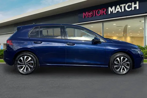PX22YXN Volkswagen Golf 1.0 TSI Active Euro 6 (s/s) 5dr Thumbnail #4