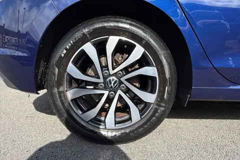 PX22YXN Volkswagen Golf 1.0 TSI Active Euro 6 (s/s) 5dr Thumbnail #7