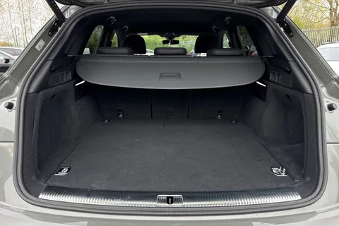 PG73XVH Audi Q5 MY23.5 Black Edition 50 TFSI e quattro 299 PS S tronic Thumbnail #7