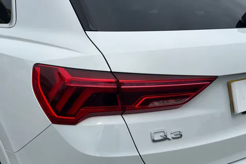 8 of 66 for Audi Q3 S line 35 TDI 150 PS S tronic