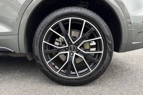 PG73XVH Audi Q5 MY23.5 Black Edition 50 TFSI e quattro 299 PS S tronic Thumbnail #10