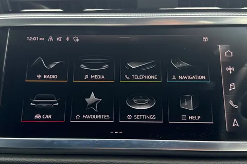 17 of 66 for Audi Q3 S line 35 TDI 150 PS S tronic