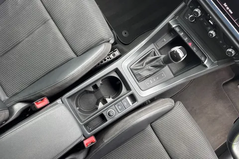 23 of 66 for Audi Q3 S line 35 TDI 150 PS S tronic