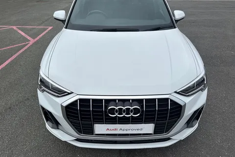 26 of 66 for Audi Q3 S line 35 TDI 150 PS S tronic