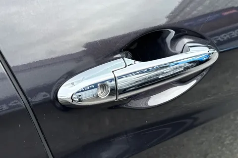 MF18UNE Honda HR-V 1.5 i-VTEC SE Navi CVT 5dr Thumbnail #32