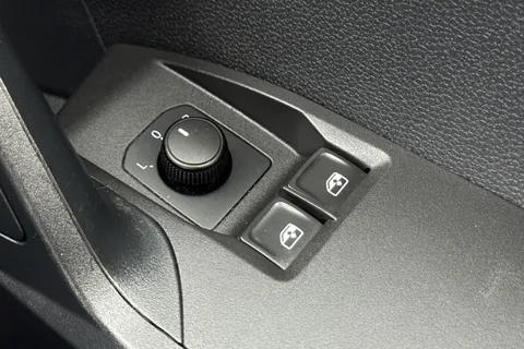 YN19OOL SEAT Ibiza 1.0 TSI SE Technology Euro 6 (s/s) 5dr GPF Thumbnail #31