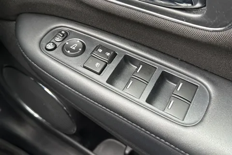 MF18UNE Honda HR-V 1.5 i-VTEC SE Navi CVT 5dr Thumbnail #37