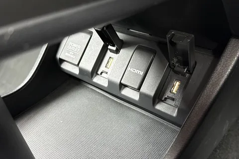 MF18UNE Honda HR-V 1.5 i-VTEC SE Navi CVT 5dr Thumbnail #39