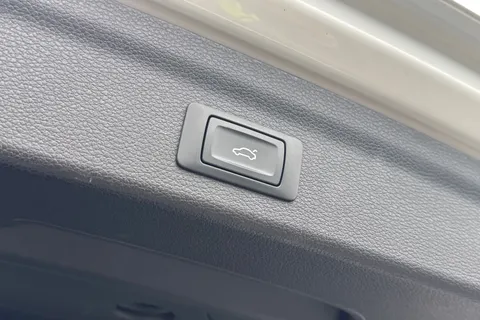 39 of 66 for Audi Q3 S line 35 TDI 150 PS S tronic