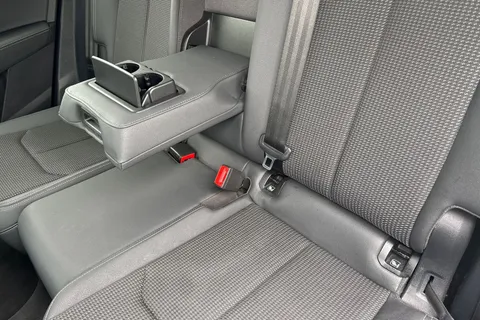 40 of 66 for Audi Q3 S line 35 TDI 150 PS S tronic