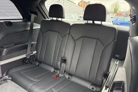 KF18JZX Audi SQ7 4.0 TDI V8 Tiptronic quattro Euro 6 (s/s) 5dr Thumbnail #44