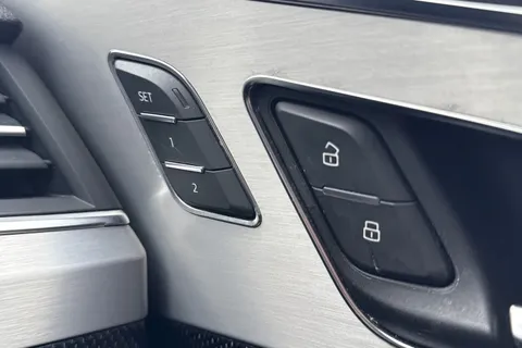 KF18JZX Audi SQ7 4.0 TDI V8 Tiptronic quattro Euro 6 (s/s) 5dr Thumbnail #49