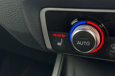 48 of 66 for Audi Q3 S line 35 TDI 150 PS S tronic