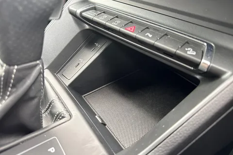 49 of 66 for Audi Q3 S line 35 TDI 150 PS S tronic