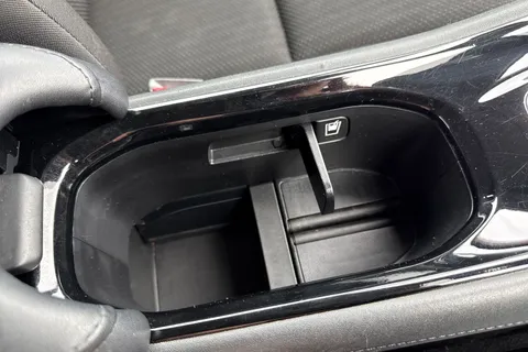 MF18UNE Honda HR-V 1.5 i-VTEC SE Navi CVT 5dr Thumbnail #50