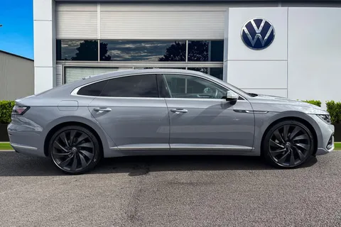PN22WCV Volkswagen Arteon 2.0 TSI R-Line 5dr DSG **HEATED WINDSCREEN, DCC, REAR CAM, 20' ALLOYS** Thumbnail #4