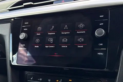 PN22WCV Volkswagen Arteon 2.0 TSI R-Line 5dr DSG **HEATED WINDSCREEN, DCC, REAR CAM, 20' ALLOYS** Thumbnail #18