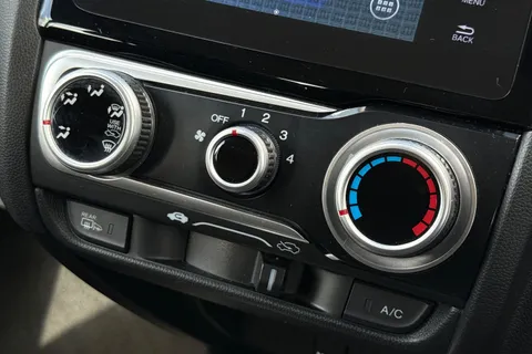 MW18WVR Honda Jazz 1.3 i-VTEC SE Euro 6 (s/s) 5dr Thumbnail #22