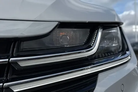 PN22WCV Volkswagen Arteon 2.0 TSI R-Line 5dr DSG **HEATED WINDSCREEN, DCC, REAR CAM, 20' ALLOYS** Thumbnail #31