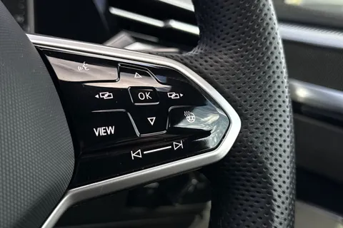 PN22WCV Volkswagen Arteon 2.0 TSI R-Line 5dr DSG **HEATED WINDSCREEN, DCC, REAR CAM, 20' ALLOYS** Thumbnail #38
